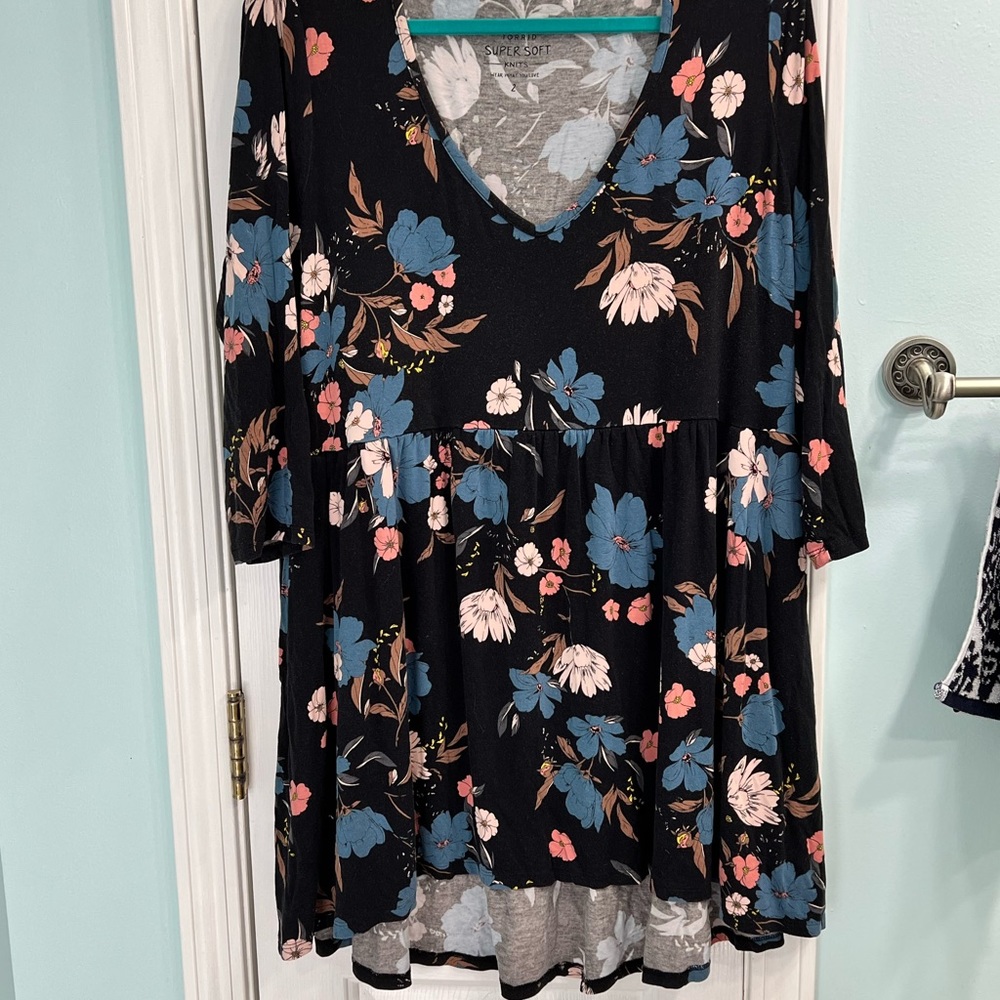 torrid Black Floral V-Neck Babydoll Top with Blue and Pink Flowers